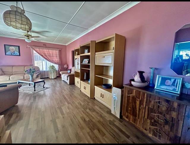 3 BEDROOM HOUSE FOR SALE IN VANDERBIJLPARK SW 1